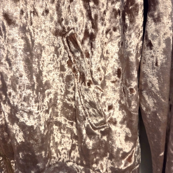 Velvet Velour Cropped Lightweight Zipper Front Jacket in‎ Soft Pink Size Medium - Picture 6 of 7